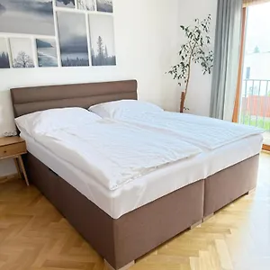 Familyvilla, New 4 Luxury Big Apartments, Parking Apartmán