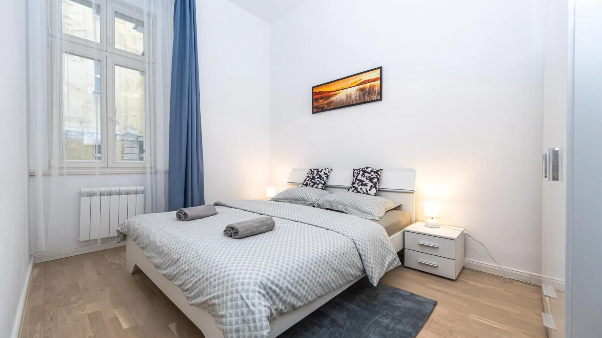 Stunning Wenceslas Square Apartment Praga