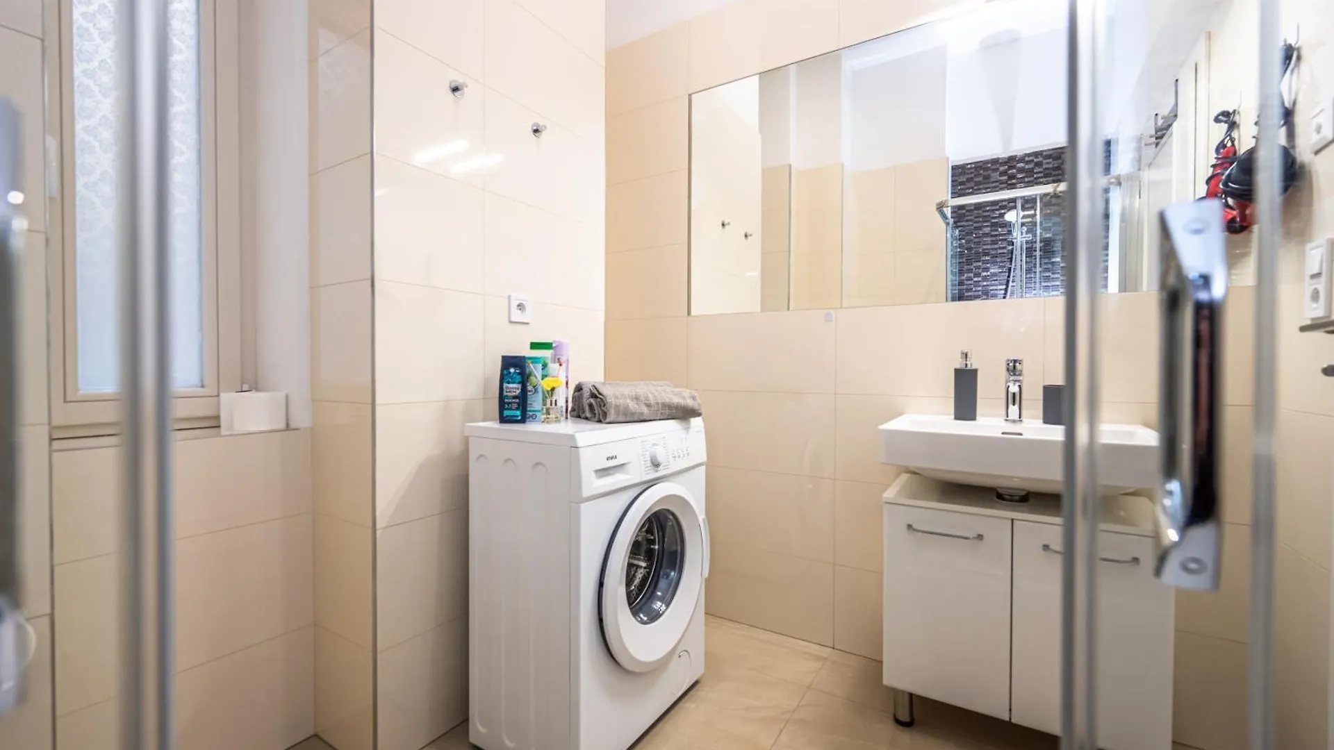 Stunning Wenceslas Square Apartment Prague 0*,
